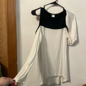 Small cold shoulder long sleeve top